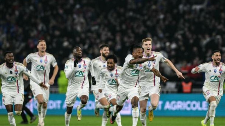Ліон по пенальті обіграв Страсбург і вийшов до 1/2 фіналу Кубка Франції