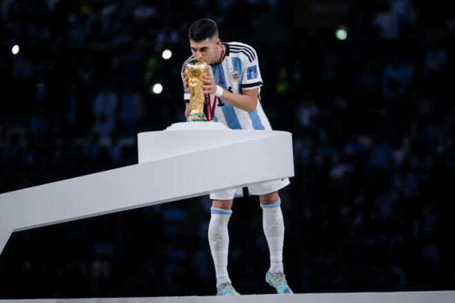 Жена игрока сборной Аргентины хочет продать его золотую медаль ЧМ-2022