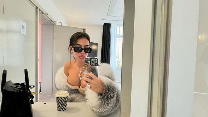 ФОТО. Наречена Роналду похвалилася найдорожчою сумкою у світі