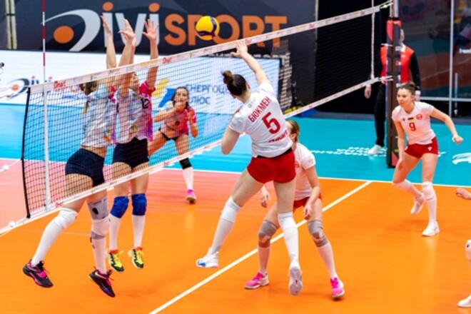 Состоялись четвертьфинальные матчи женского Кубка Украины