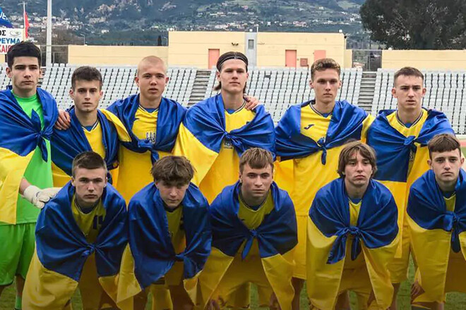 ФОТО. Емоції збірної України U-17 у роздягальні після відбору на Євро-2024