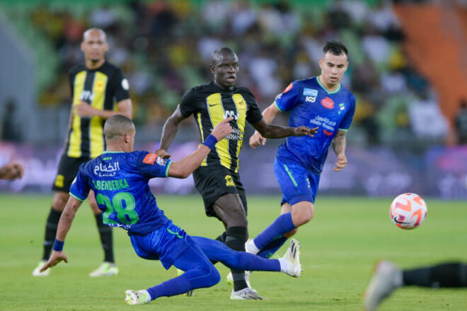 Аль-Хиляль упустил победу, Канте забил победный гол за Аль-Иттихад