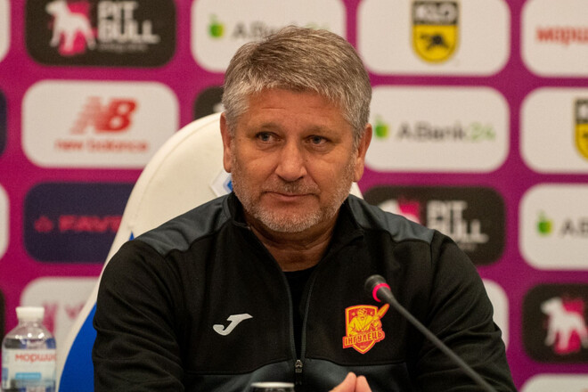 Два відомих українських тренери можуть очолити закордонний клуб