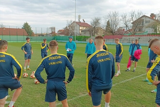 Можливий дебют Крістіана Шевченка. Україна U-19 розпочинає відбір до Євро