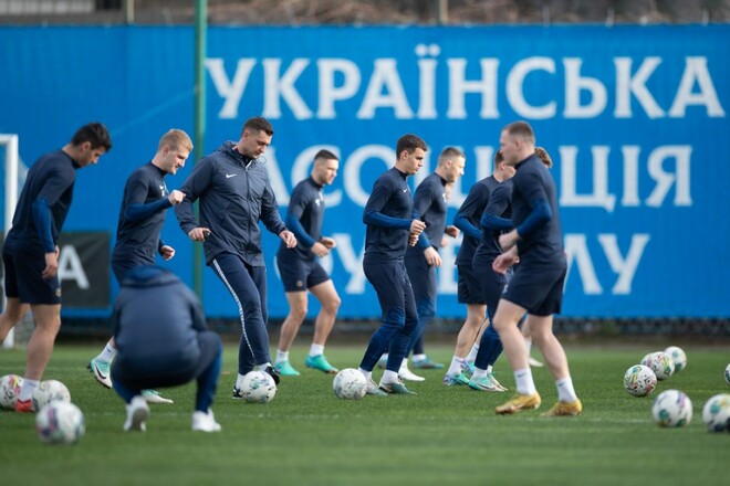 ФОТО. Дніпро-1 потренувався напередодні матчу проти Колоса