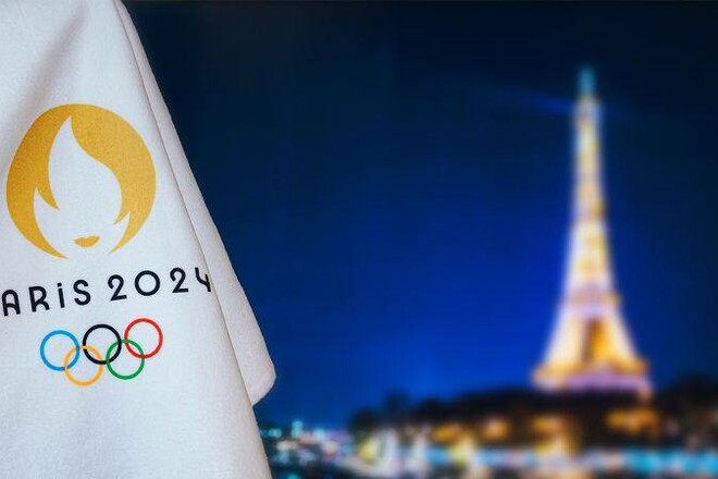 На Ейфелевій вежі в Парижі з'являться олімпійські кільця