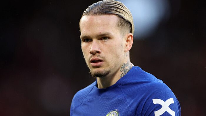 ФОТО. Мудрик похвалився новим автомобілем за 110 тисяч доларів