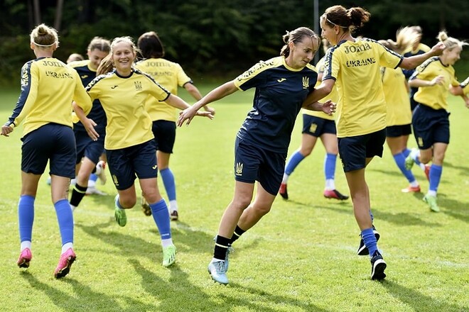 Женская сборная Украины провела тренировку в Гдыне перед игрой Лиги наций