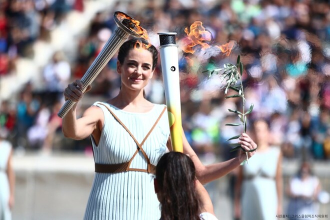 В Афинах зажжен огонь зимних Юношеских Олимпийских игр 2024