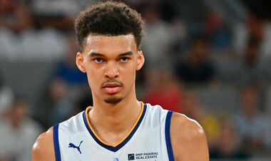 Звездный новичок Сан-Антонио Вембаньяма получил признание на родине