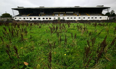 Кейсмент Парк – это поле с бурьянами, но там хотят провести матчи Евро-2028
