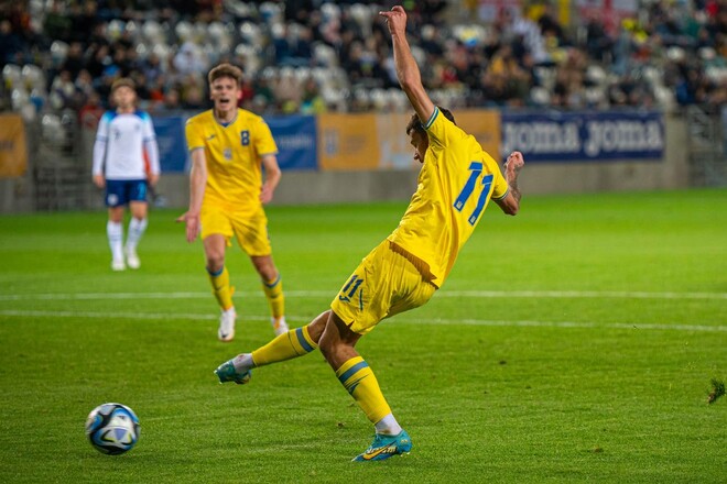 Назар Волошин відкрив рахунок у грі української молодіжки проти Англії U-21