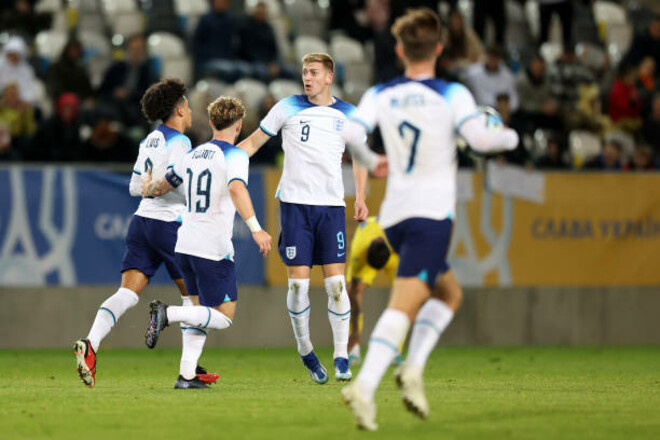 Чарли Крессуэлл сравнял счет в матче Англии U-21 против Украины U-21