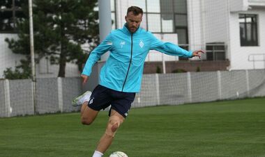 ФОТО. «Легенда, мы с тобой». Игроки Динамо поддержали Ярмоленко