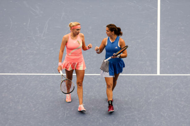 Кіченок та Ейкері програли на старті турніру WTA у Китаї