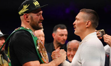 ВИДЕО. Будет битва. Усик и Фьюри устроили дуэль взглядов прямо на ринге