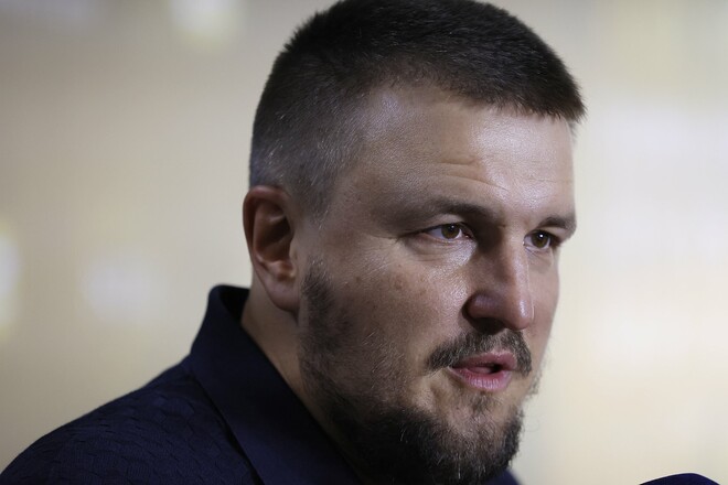 Промоутер Усика: «Володимир Кличко виграв би у Ф'юрі 10 поєдинків з 10»