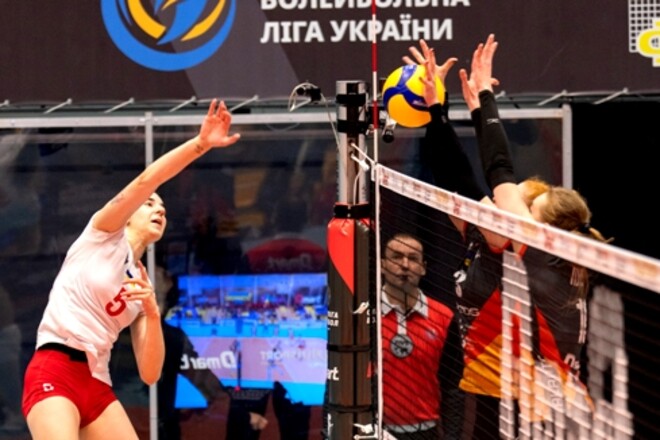 Прометей одержал третью победу подряд в женской Суперлиге
