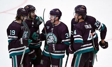 НХЛ. Анахайм зупинив Вегас, перемога Нью-Джерсі