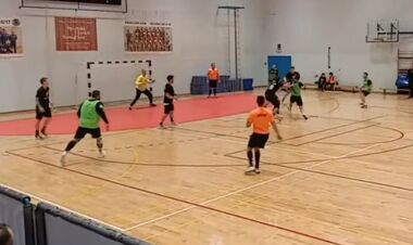 В чемпионате Хорватии одна из команд сыграла в тренировочных манишках