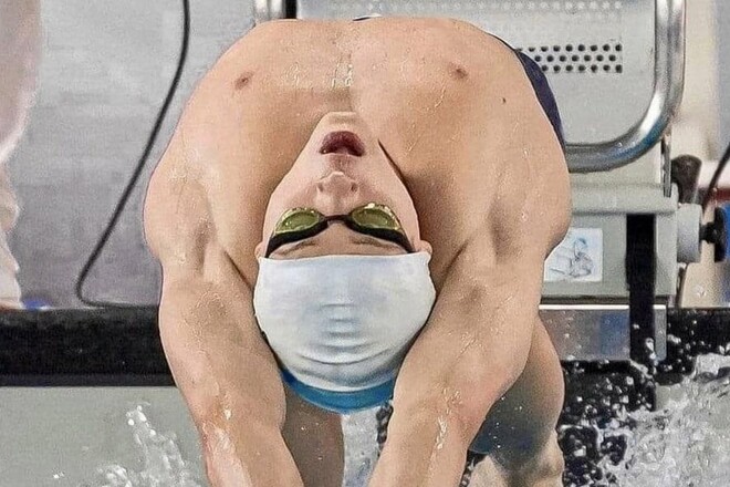 Желтяков выиграл вторую медаль ЮЧМ по плаванию с национальным рекордом