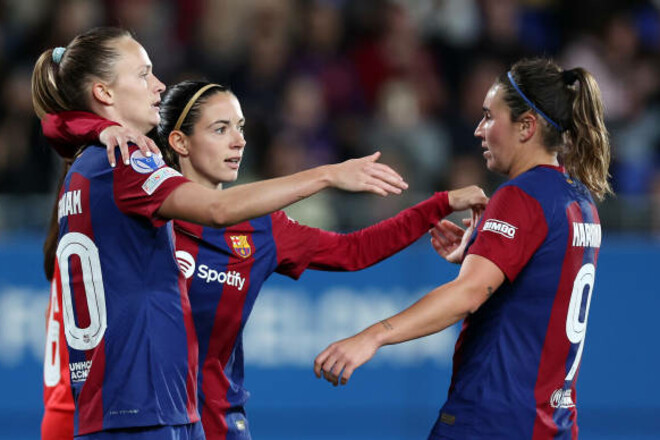 1-й тур женской Лиги чемпионов. Барселона забила 5 мячей, а Лион – аж 9