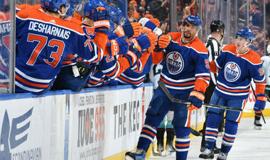 НХЛ. Хет-трик Кейна, 8 шайб Колорадо, перемога Ванкувера