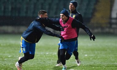 ФОТО. Сніжний футбол. Збірна України продовжує підготовку до Італії