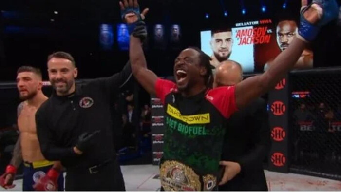 Амосов все же проиграл. Джексон – слишком большой, длиннорукий и мощный