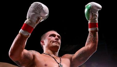 Віталій Кличко розповів, як умовляв Усика замінити автомат на рукавички