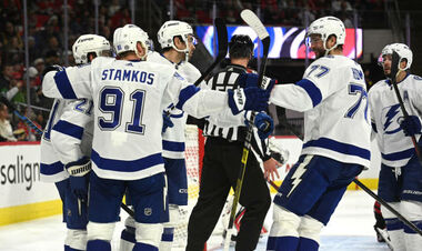 НХЛ. 8 шайб Тампи, перемоги Чикаго, Рейнджерс, Калгарі та Едмонтона