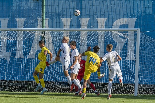 Подопечные Езерского проиграли. Сборная Украины U-17 провела спарринг