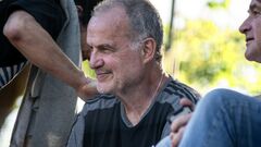 ВИДЕО: Тренер сборной Уругвая пообщался с юными болельщиками