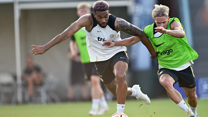 ФОТО. Мудрик привітав капітана Челсі з днем народження