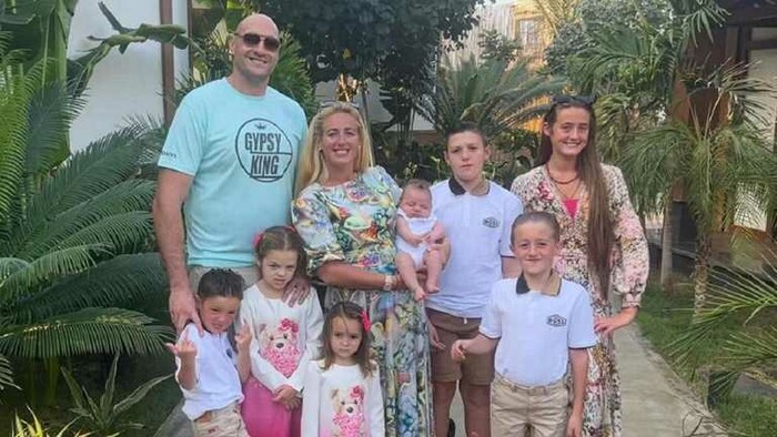 ВІДЕО. Ф'юрі з родиною полетів до Саудівської Аравії – поки що відпочивати