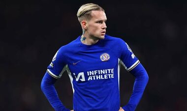 «Ноги працюють швидше, ніж мозок». Ексзахисник Челсі розкритикував Мудрика