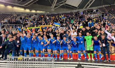 Успіх футзалістів, Скрипник змінив клуб, трансферний бан для Дніпра-1