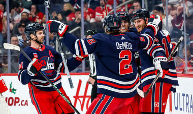 НХЛ. Вашингтон виграв в ОТ, лідерство Вінніпега, 42 сейви воротаря Сіетла