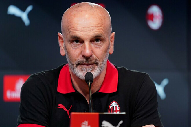 Наполи планирует переманить тренера Милана