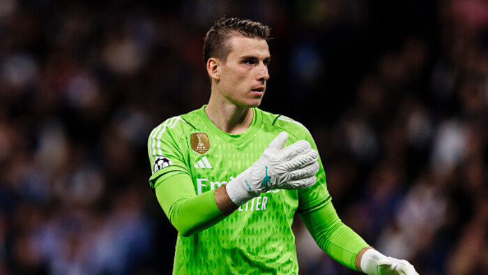 ВІДЕО. Відразу після Різдва. Як Андрій Лунін тренується у спортзалі