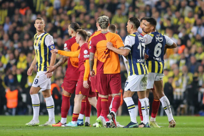 Новий скандал у Туреччині. Матч за Суперкубок скасували ще до старту