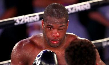 Дюбуа назвал бойца, который обладал самым сильным ударом в истории бокса