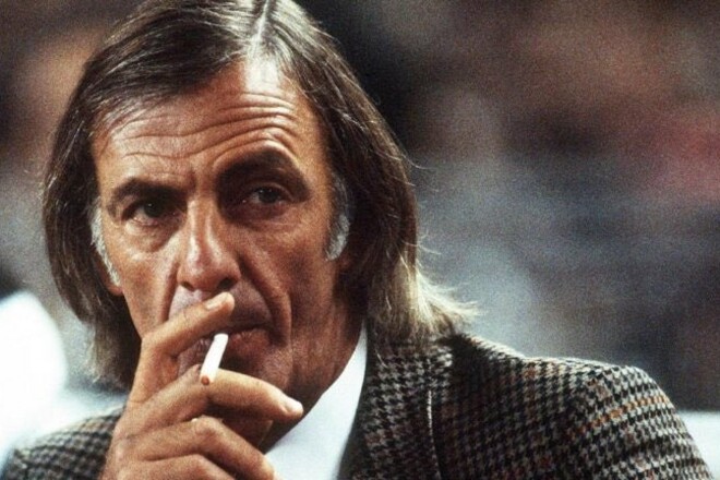 Умер легендарный тренер Барселоны и сборной Аргентины, выигрывавший ЧМ