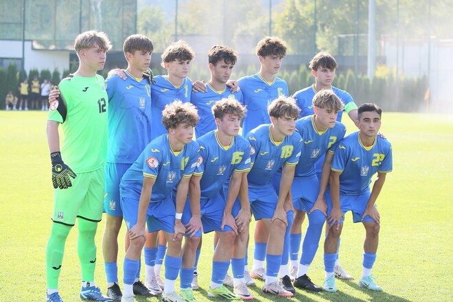 Юношеская сборная Украины U-17 провела спарринг с Рухом U-19