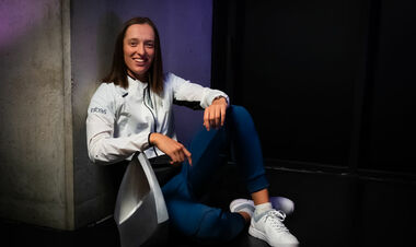 ФОТО. Свьонтек з'явилася на обкладинці польського видання Elle