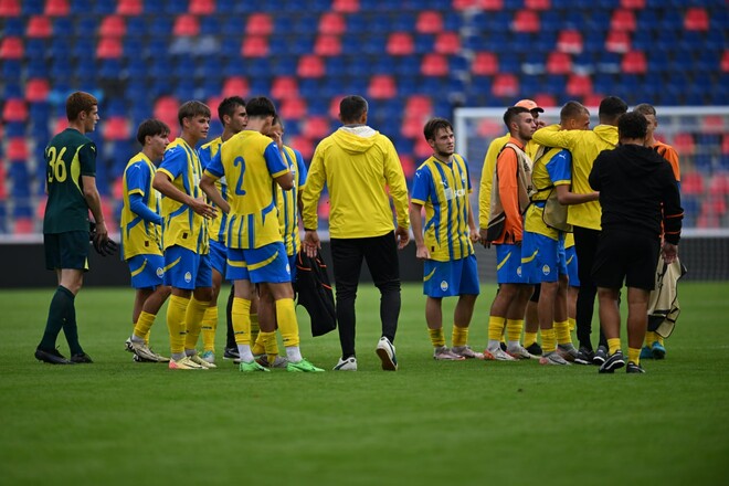 Яскрава перемога Шахтаря U-19, суперсейв Райя, збірна піднялася в рейтингу