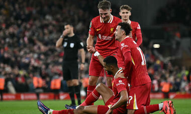 Two doubles and Salah. Liverpool shipped 5 goals to West Ham in the League Cup