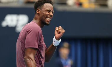 VIDEO. Monfils flew out of Beijing, but managed to make Medvedev applaud