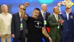 Usyk is recognized as the best super heavyweight boxer of our time. Who else is in the top 5?