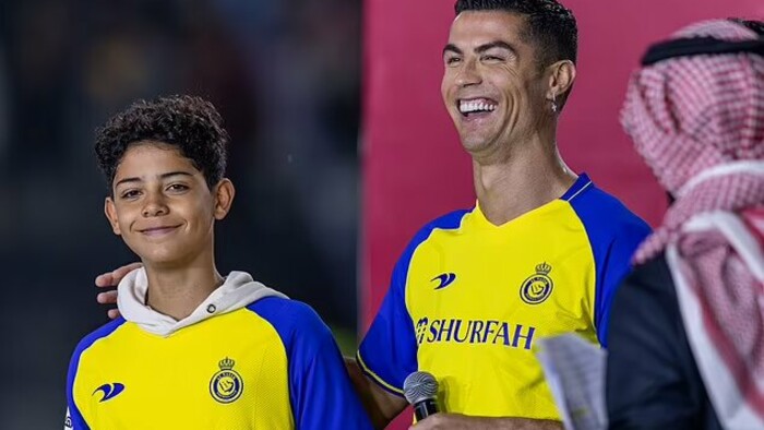ФОТО. У сына Криштиану Роналду новый кумир, и это – не отец!
